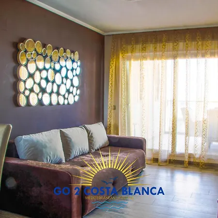 Bea's Seaview Deluxe Apartment *