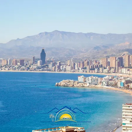 Bea's Seaview Deluxe アパート ベニドルム