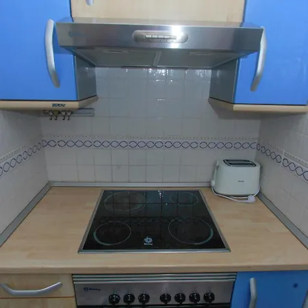 Bea's Seaview Deluxe *