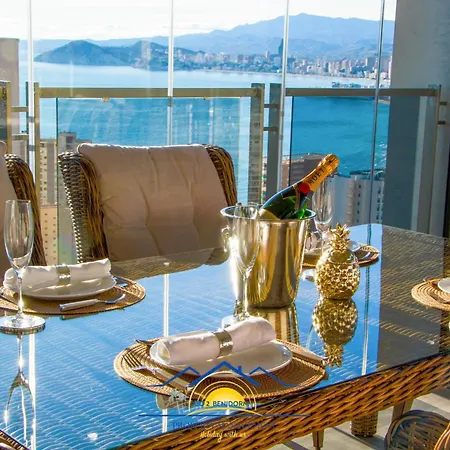 Seaview Deluxe Apartment *